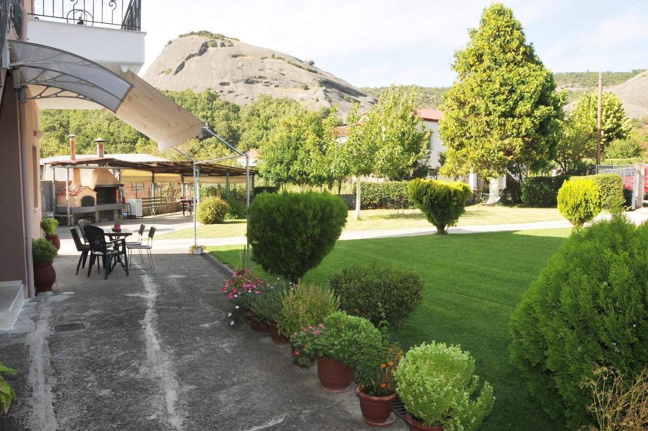 The Other Side Of Meteora With Lush Garden, Bbq & Pavillion Kalambaka Exterior foto