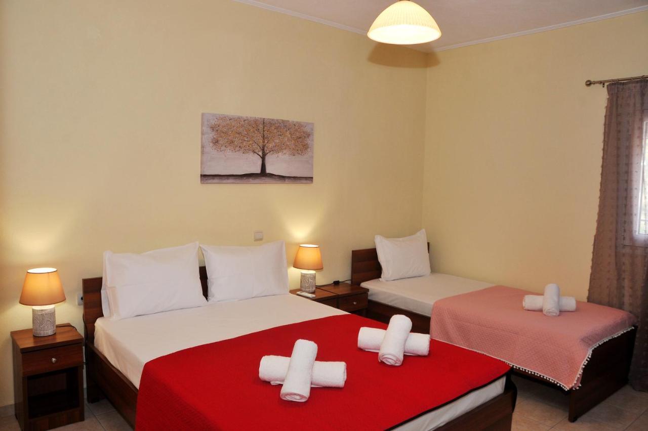 The Other Side Of Meteora With Lush Garden, Bbq & Pavillion Kalambaka Exterior foto