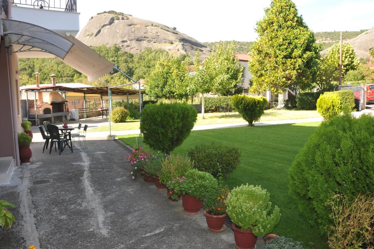 The Other Side Of Meteora With Lush Garden, Bbq & Pavillion Kalambaka Exterior foto