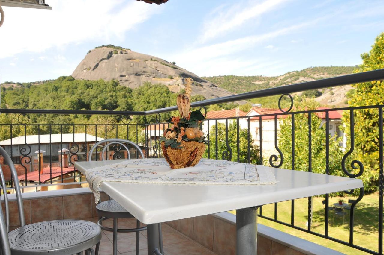 The Other Side Of Meteora With Lush Garden, Bbq & Pavillion Kalambaka Exterior foto