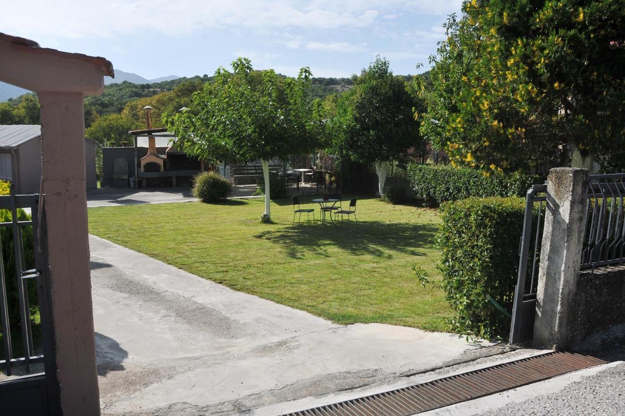 The Other Side Of Meteora With Lush Garden, Bbq & Pavillion Kalambaka Exterior foto